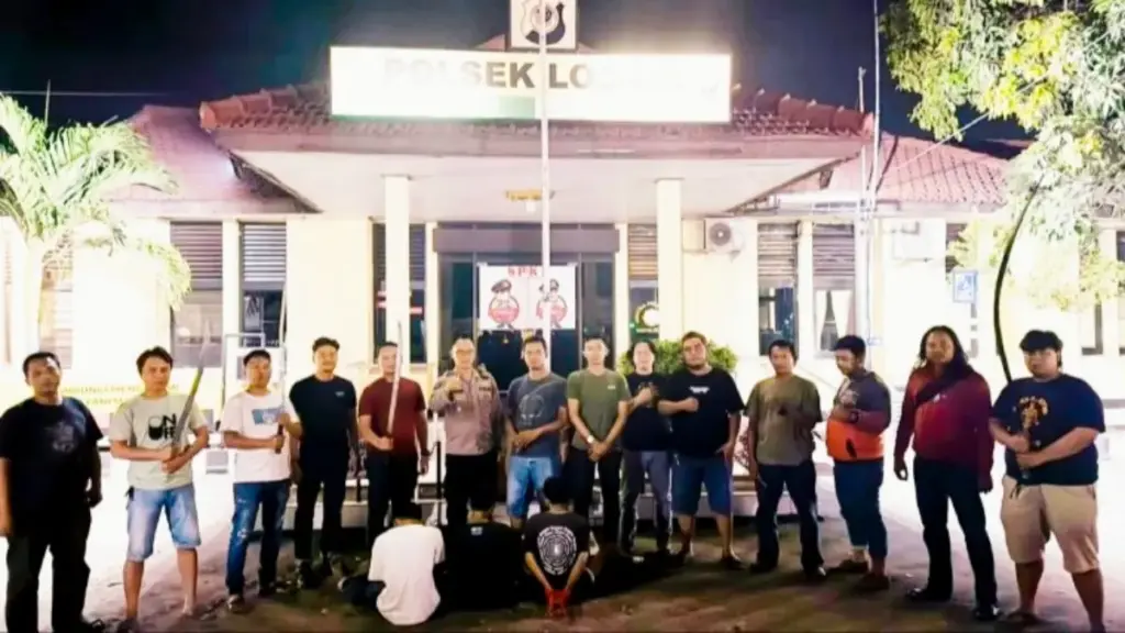 Polisi Amankan Tiga Terduga Pelaku Tawuran Berdarah di Losari Cirebon Polisi Amankan Tiga Terduga Pelaku Tawuran Berdarah di Losari Cirebon