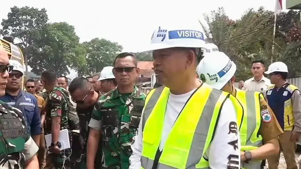Sidak Underpass Cimahi, KDM Tanyakan Kepastian Upah Pekerja Sidak Underpass Cimahi, KDM Tanyakan Kepastian Upah Pekerja