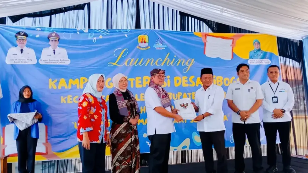 Dorong Kemandirian Warga Berbasis Inklusi Sosial, Bupati Imron Resmikan Desa Cibogo Sebagai Kampung Literasi