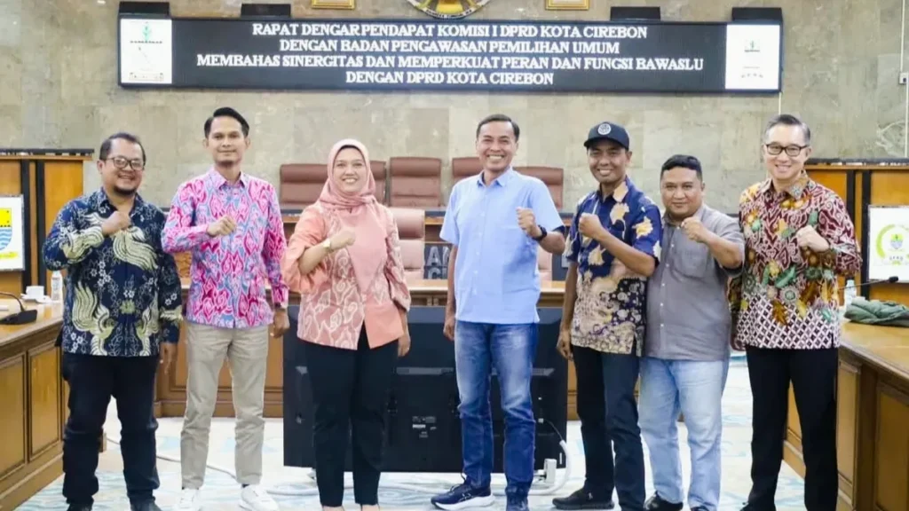 Perkuat Kualitas Demokrasi Daerah, Komisi I DPRD Kota Cirebon dan Bawaslu Sepakat Jalin Sinergi Strategis Perkuat Kualitas Demokrasi Daerah, Komisi I DPRD Kota Cirebon dan Bawaslu Sepakat Jalin Sinergi Strategis