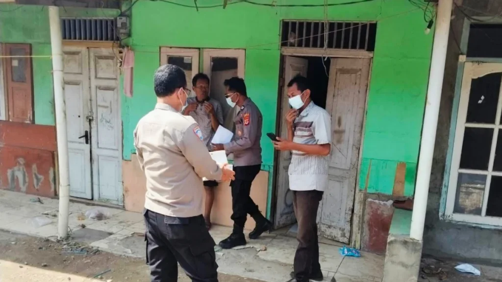 Aroma Menyengat Gemparkan Kerrtawinangun: Penghuni Kontrakan di Kedawung Ditemukan Tewas Membusuk Aroma Menyengat Gemparkan Kerrtawinangun: Penghuni Kontrakan di Kedawung Ditemukan Tewas Membusuk