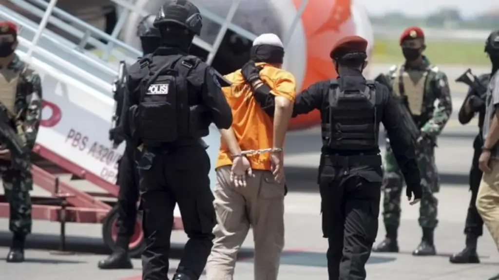 Densus 88 Bekuk 11 Tersangka Lintas Provinsi dalam Operasi Senyap